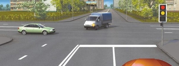 При включении зелёного сигнала светофора Вы должны уступить дорогу: